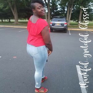 Meet your Posher, Toya